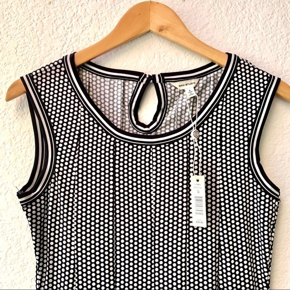 Max Studio Patterned Sleeveless Fit & Flare Dress - Picture 5 of 8